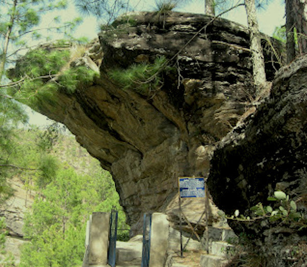 Lakhyu Udyar rock shelter, Almora